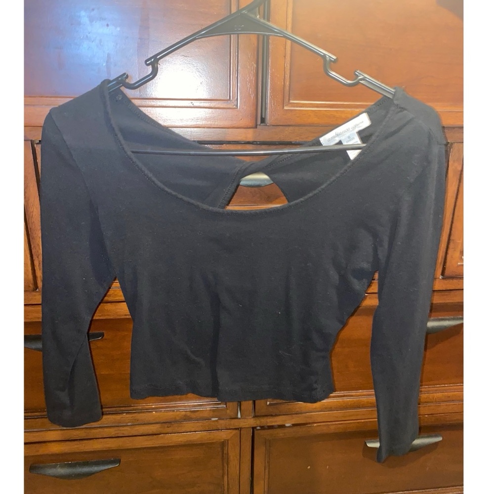 Black crop top
